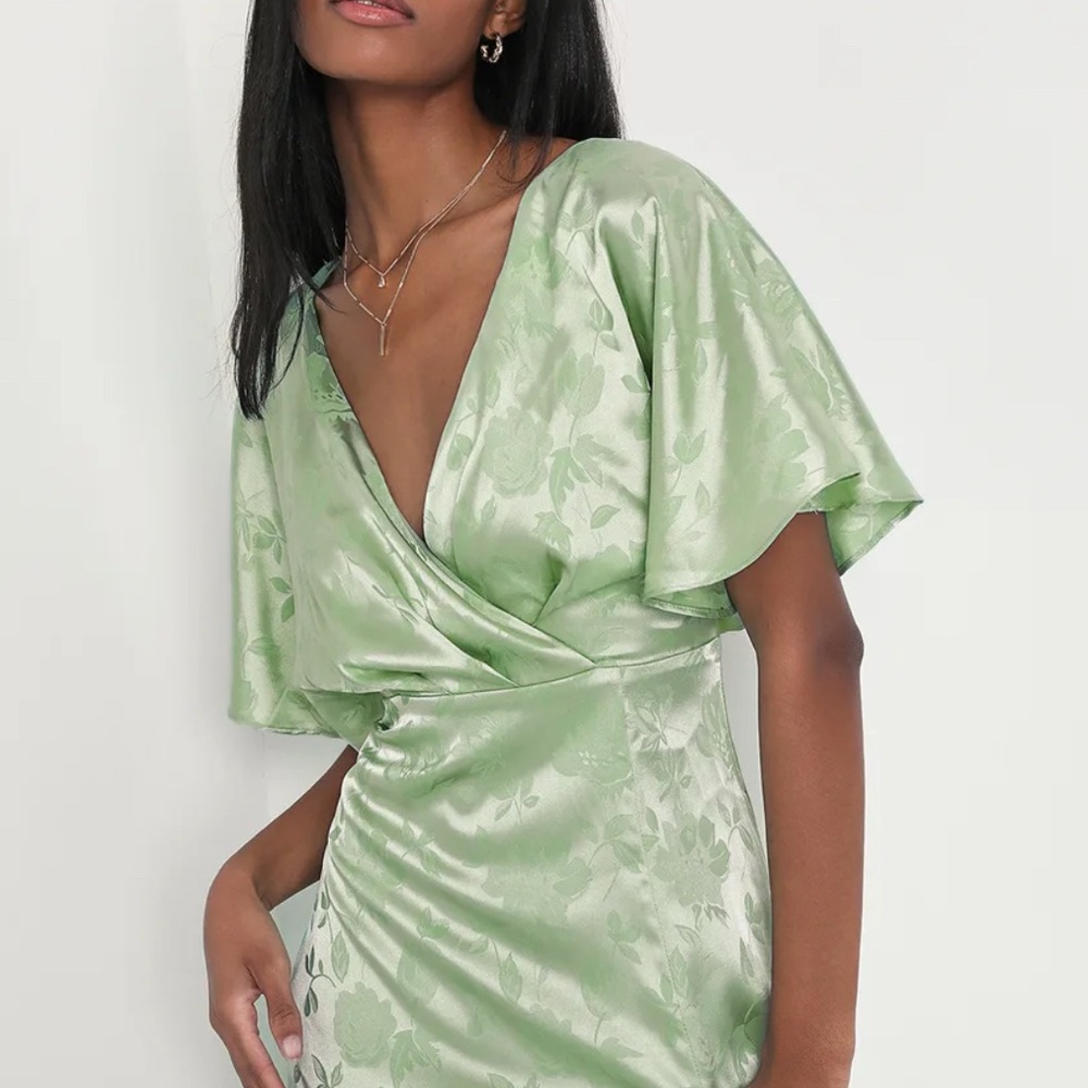 NWT Lulus green floral dress